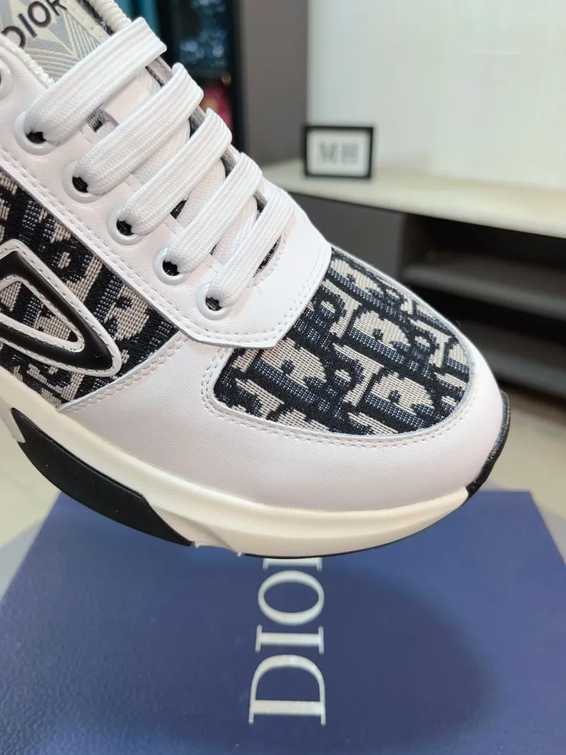 Men's men's shoes 💰438🌹🌹【Dior】Best-selling official website world premiere🔝High-end men's shoes brand official website latest series: The upper is made of imported cowhide with specially designed fabrics➕Mesh breathable lining. Make walking more convenient and comfortable! Compared with the official quality, Midea’s 1:1 replica. Create a fashionable personality to set off your uniqueness! A must-have for trendy men! Classic style. Men's sizes: 38-44.